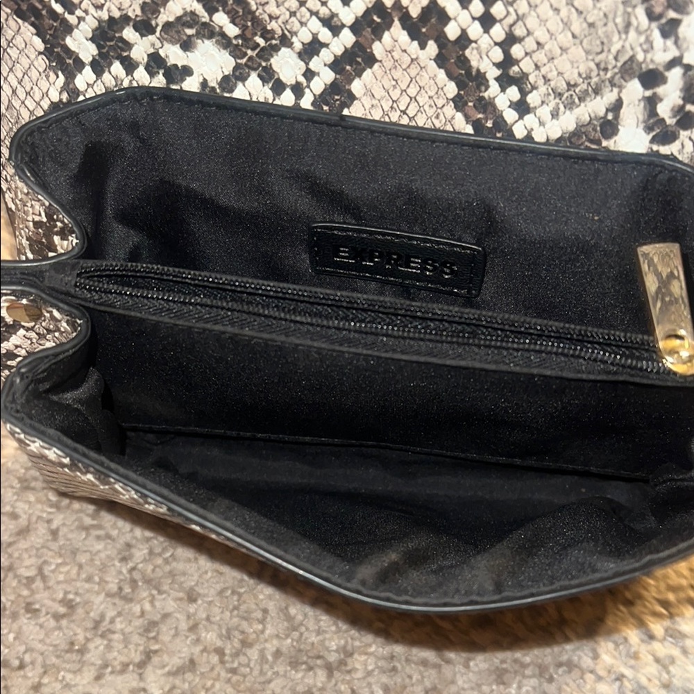 Express Gold and Brown Crossbody Bags with Elegant Textures - Picture 5 of 7